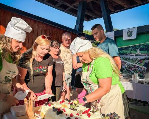 Cyklopreteky Kysuce-Orava cez kopec a súťaž vo varení kotlíkového gulášu In memoriam Anna Valková